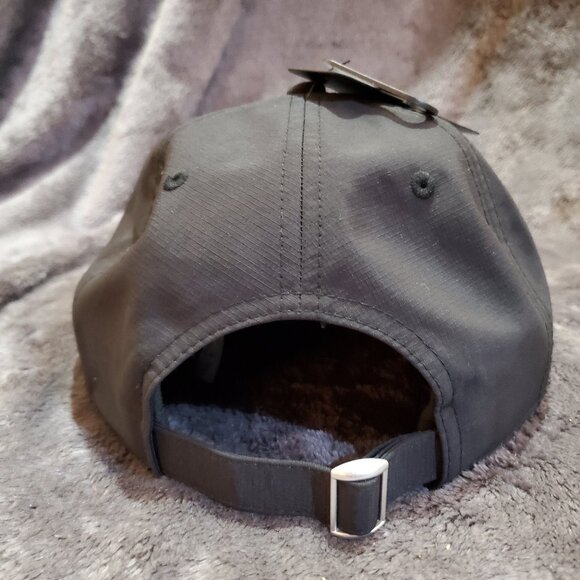 DC Shoes Strapback Baseball Cap Hat Black Gray Skateboard Apparel - Picture 5 of 9